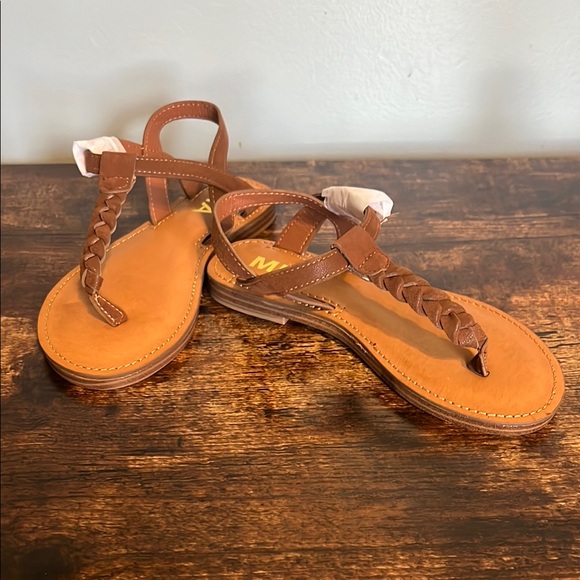 MIA Kids Brown‎ Sandals with Braided Straps NEW Size 13 - Picture 1 of 5